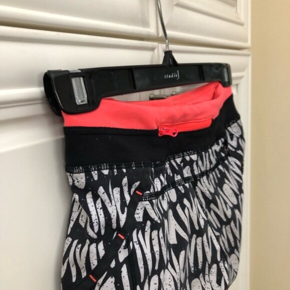 Ivivva by Lululemon girls lined branded print athletic shorts - Picture 6 of 10